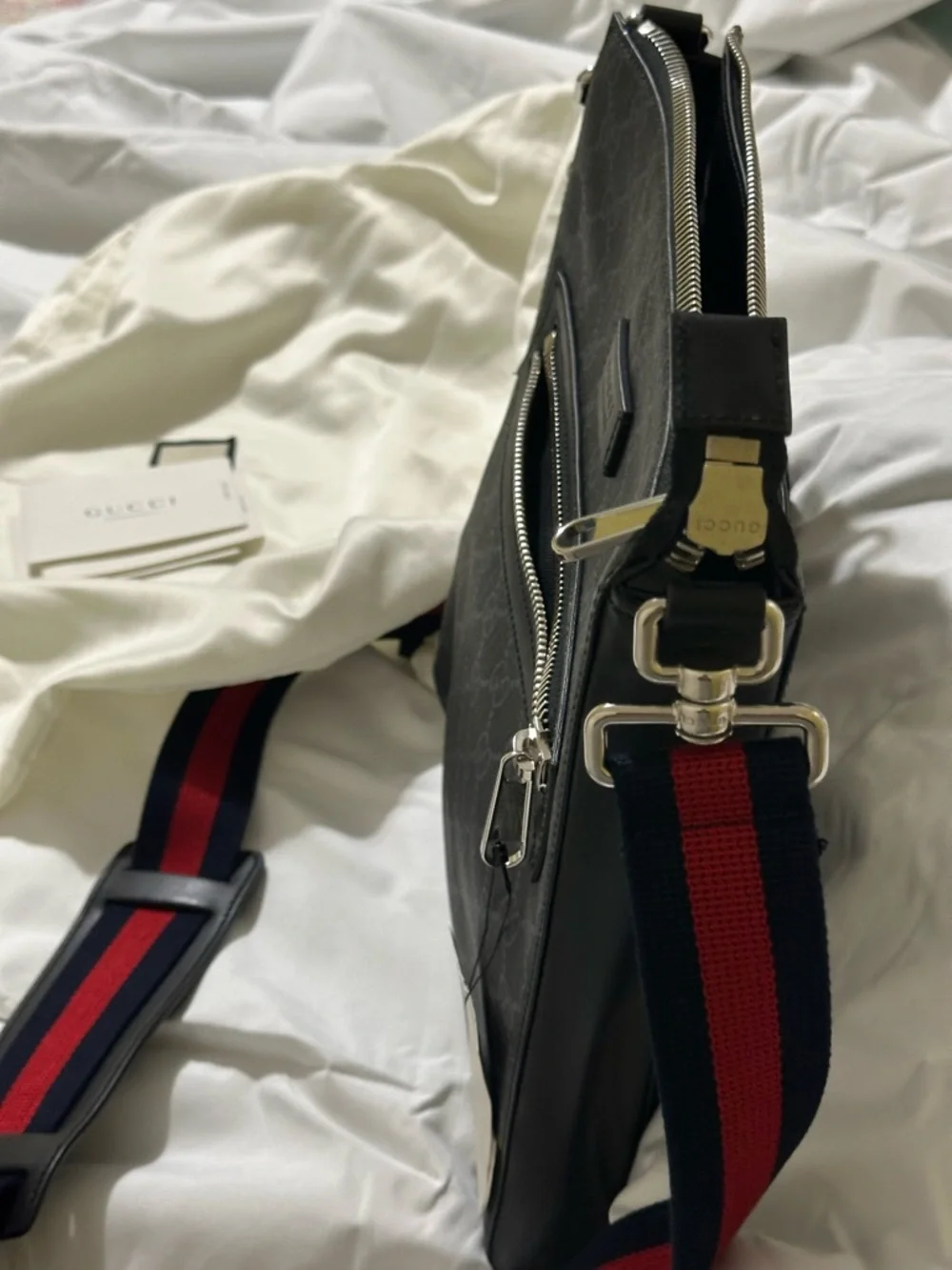 Gucci zip black